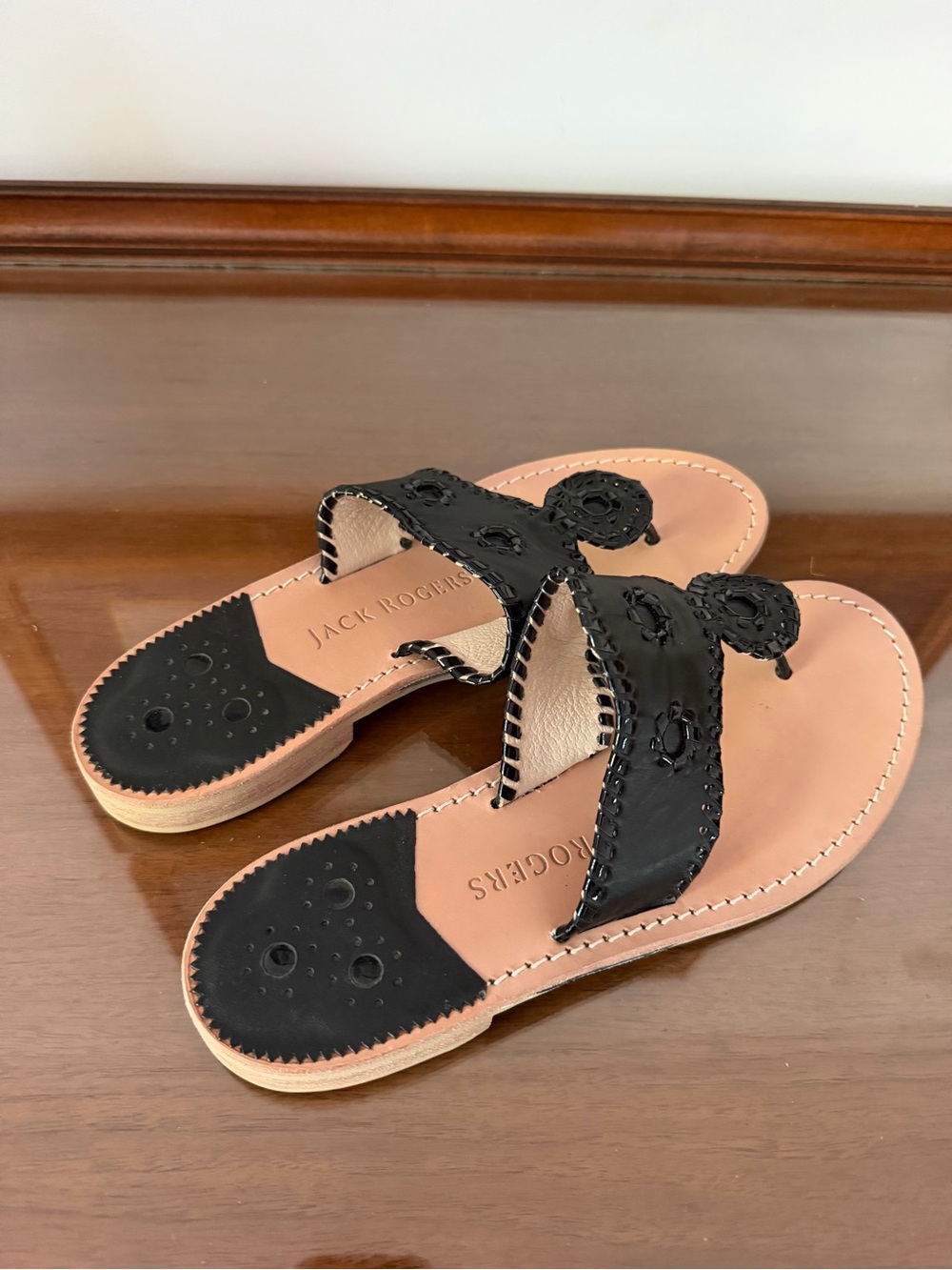 Jack Rogers Navajo Sandals Womens 9 Black Leather Thong Whipstitch Preppy